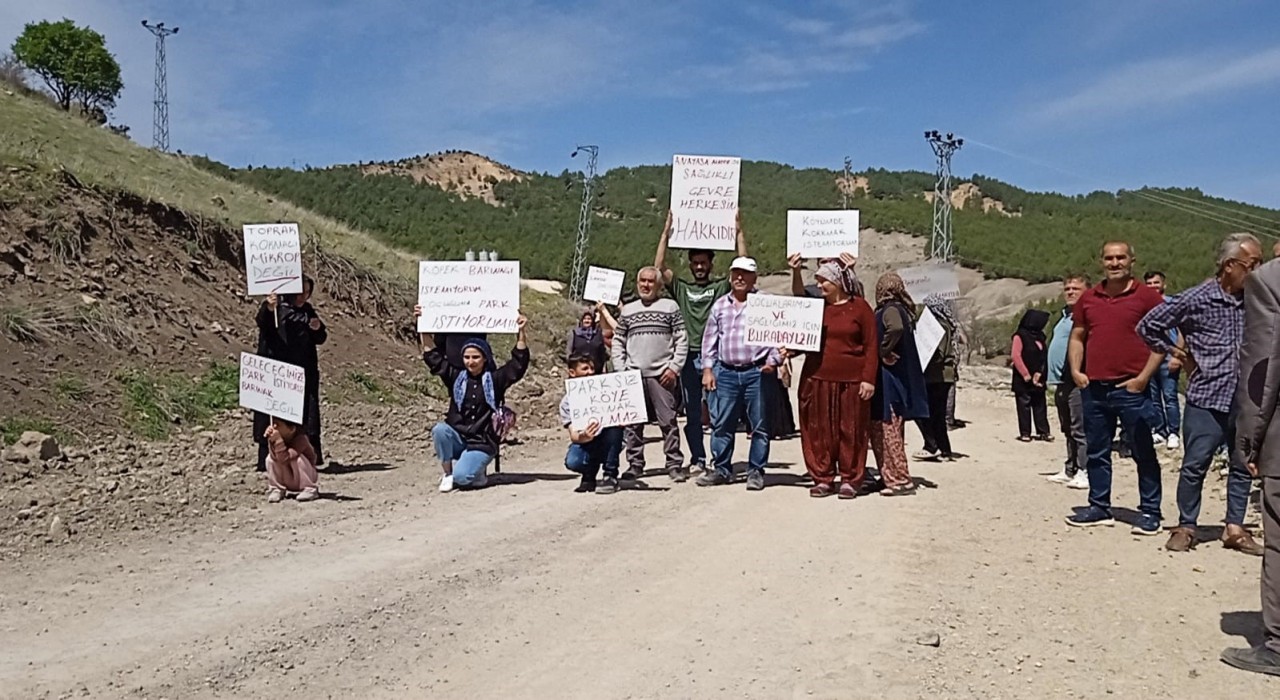 Gölbaşında köylülerden hayvan barınağı tepkisi: Gölbaşı Belediye Başkanı çok istiyorsa kendi köyüne barınak yapsın