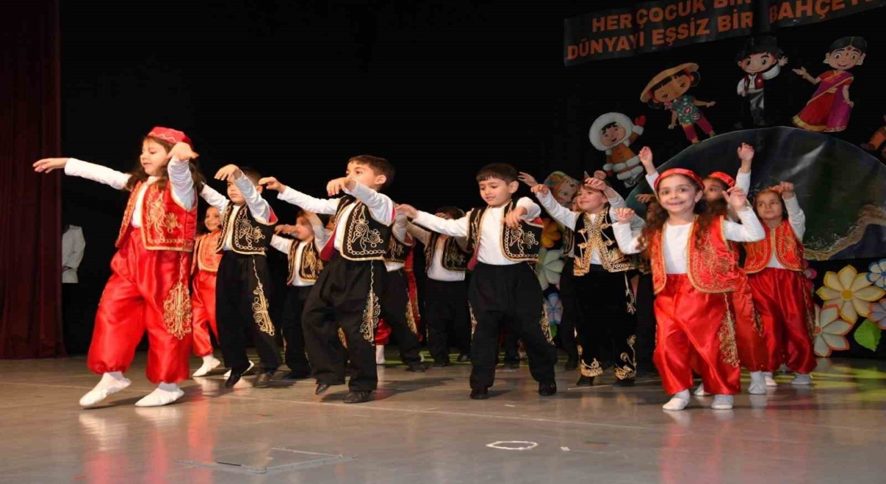 Gümüşhanede 23 Nisan Ulusal Egemenlik ve Çocuk Bayramı coşkusu