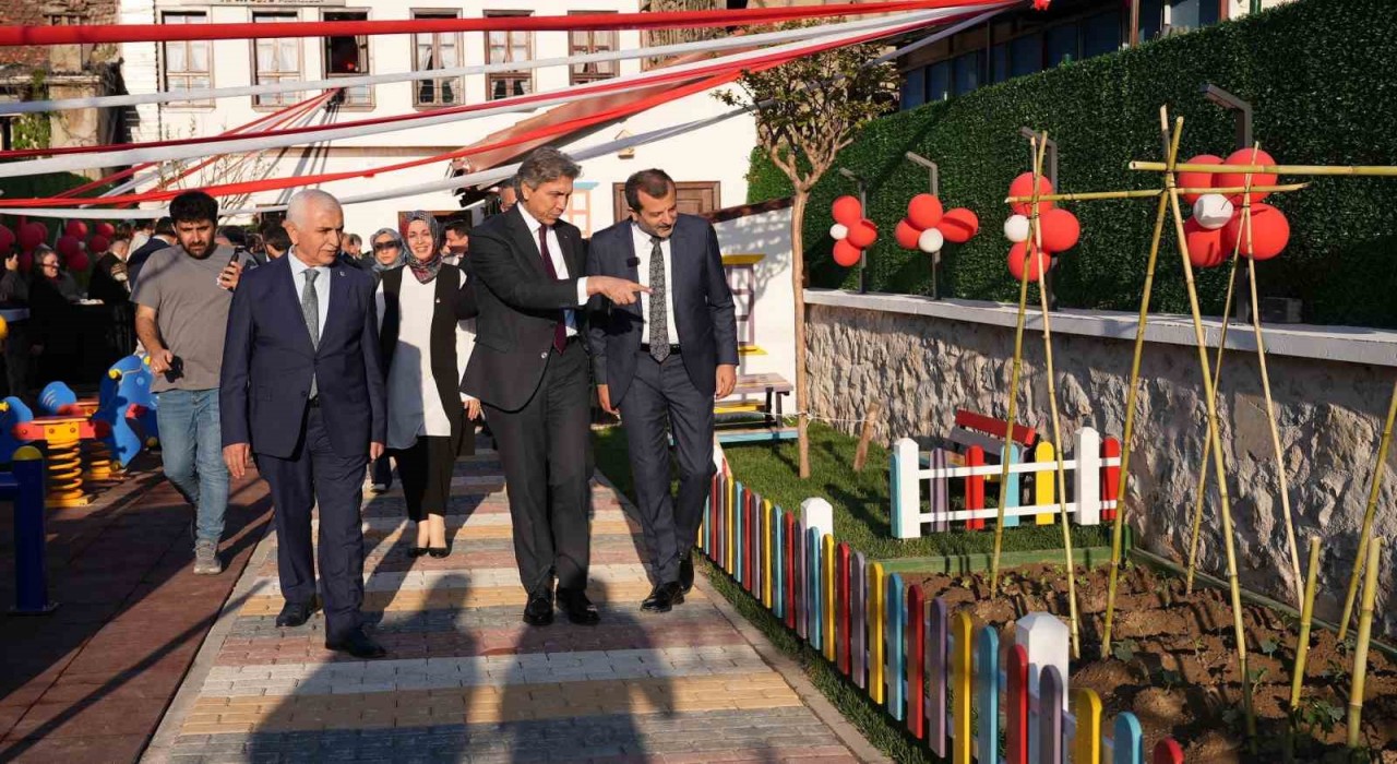 Gürsunun çocuk kütüphanesi açıldı