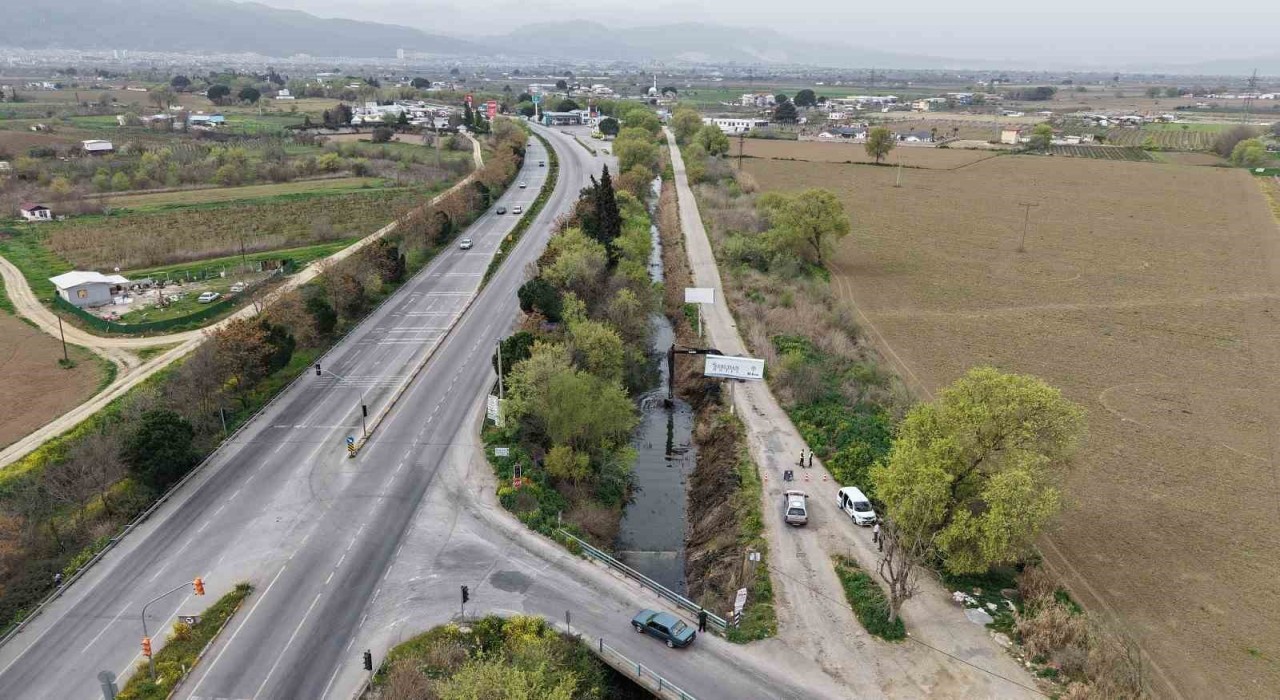 Güzelköy Deresinde hummalı çalışma