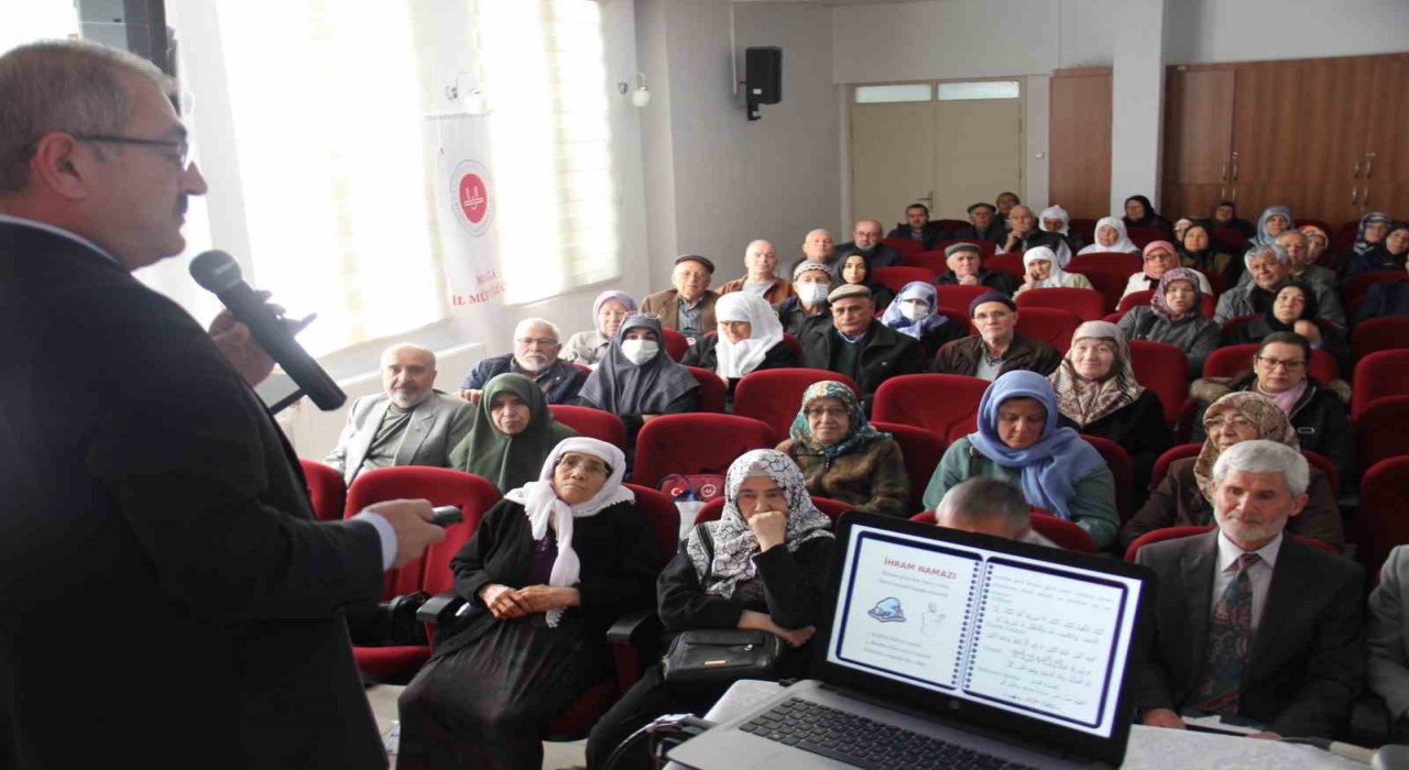 Hacı adaylarına eğitim semineri