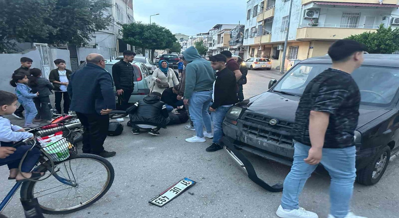 Hatayda hafif ticari araç ile motosiklet çarpıştı: 1 yaralı