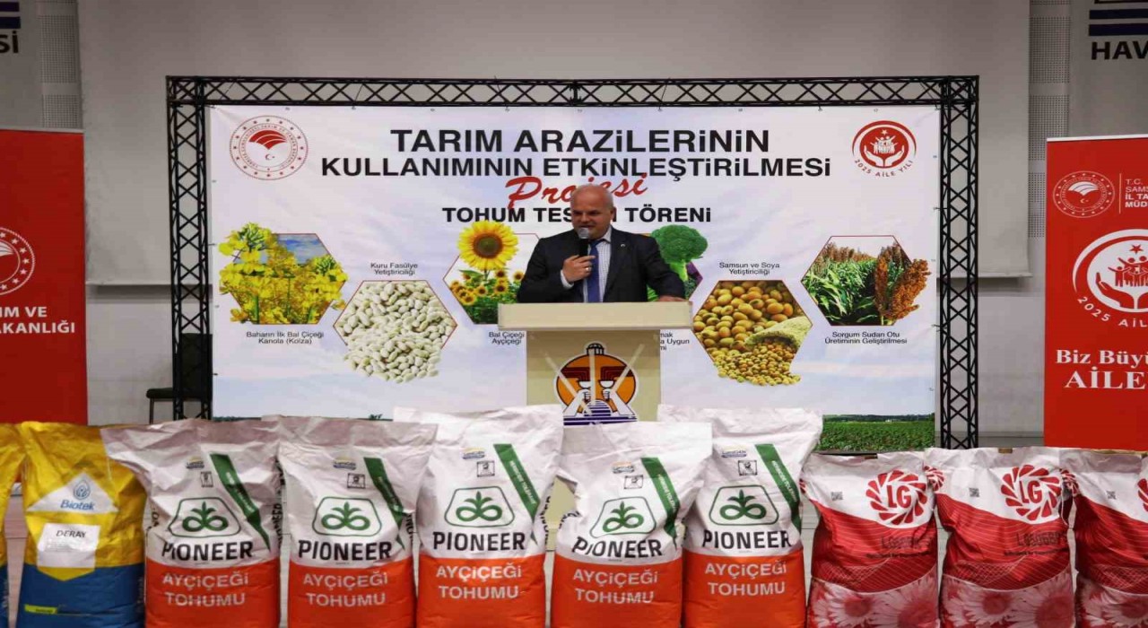 Havzada üreticiye yağlık ayçiçeği tohumu teslim edildi