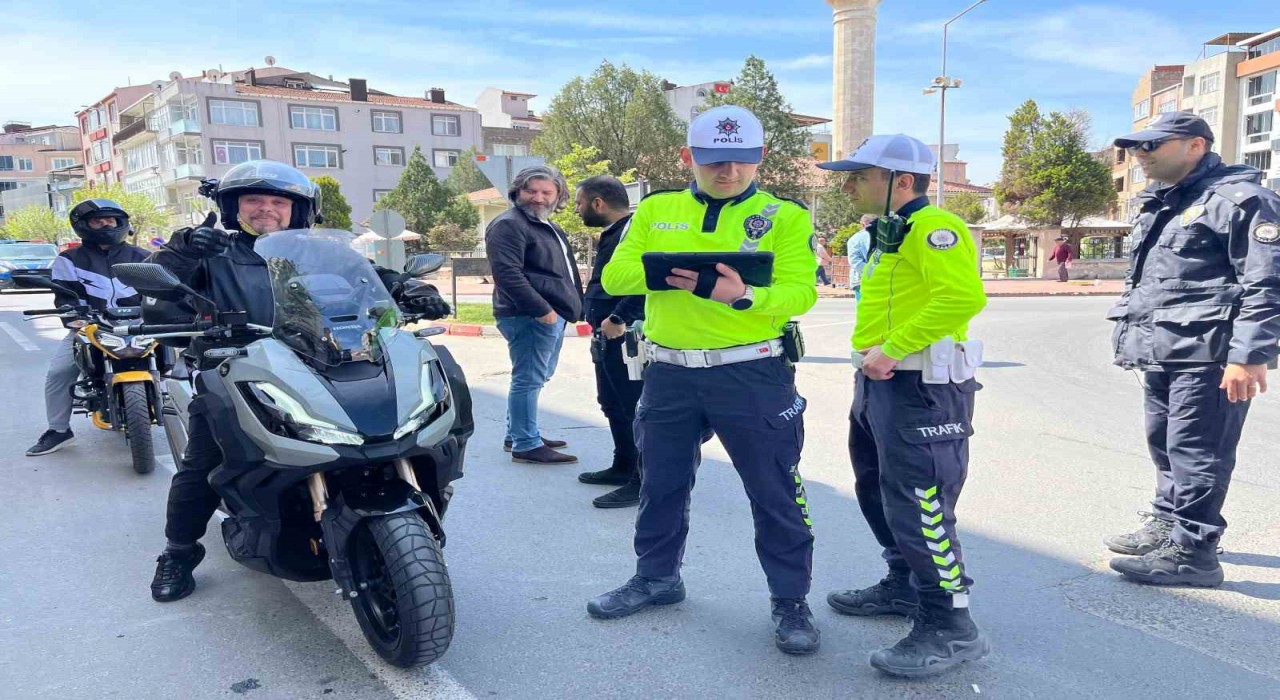 Hayraboluda motosiklet denetimi