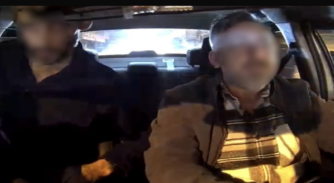 Hırsızlık yaptıktan sonra kıyafetlerini değiştirdi, yakayı ele verdi