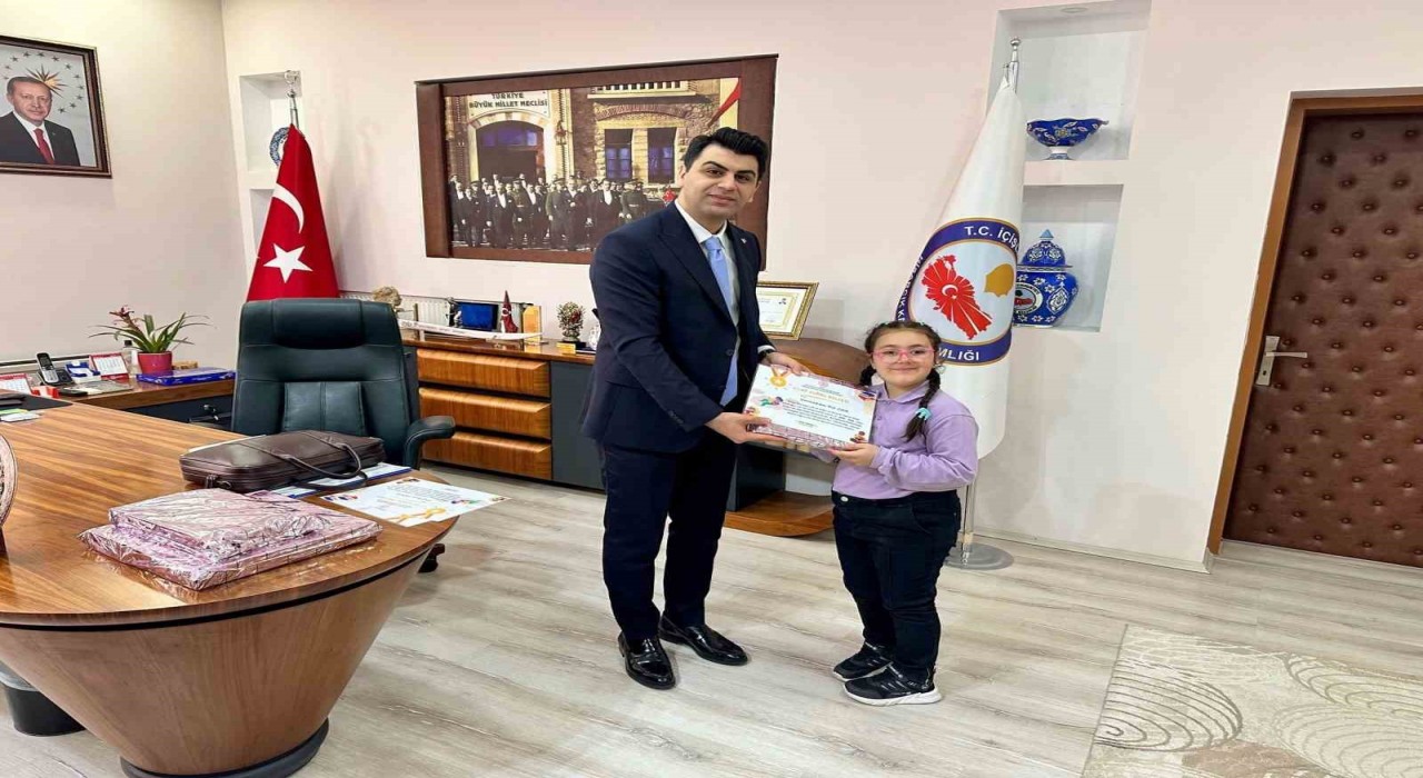 Hisarcıkta kitap kurdu öğrenciler ödüllendirildi