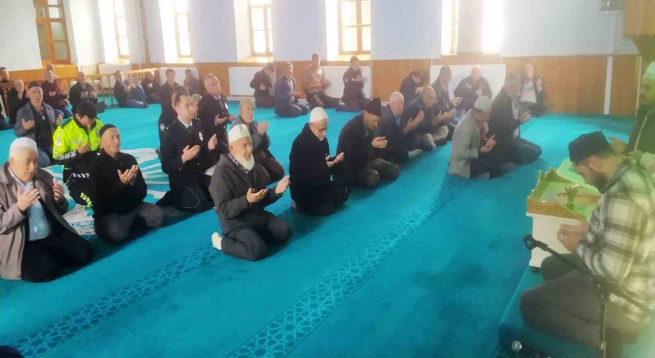 Hisarcıkta şehit polis ve askerler için mevlit okutuldu
