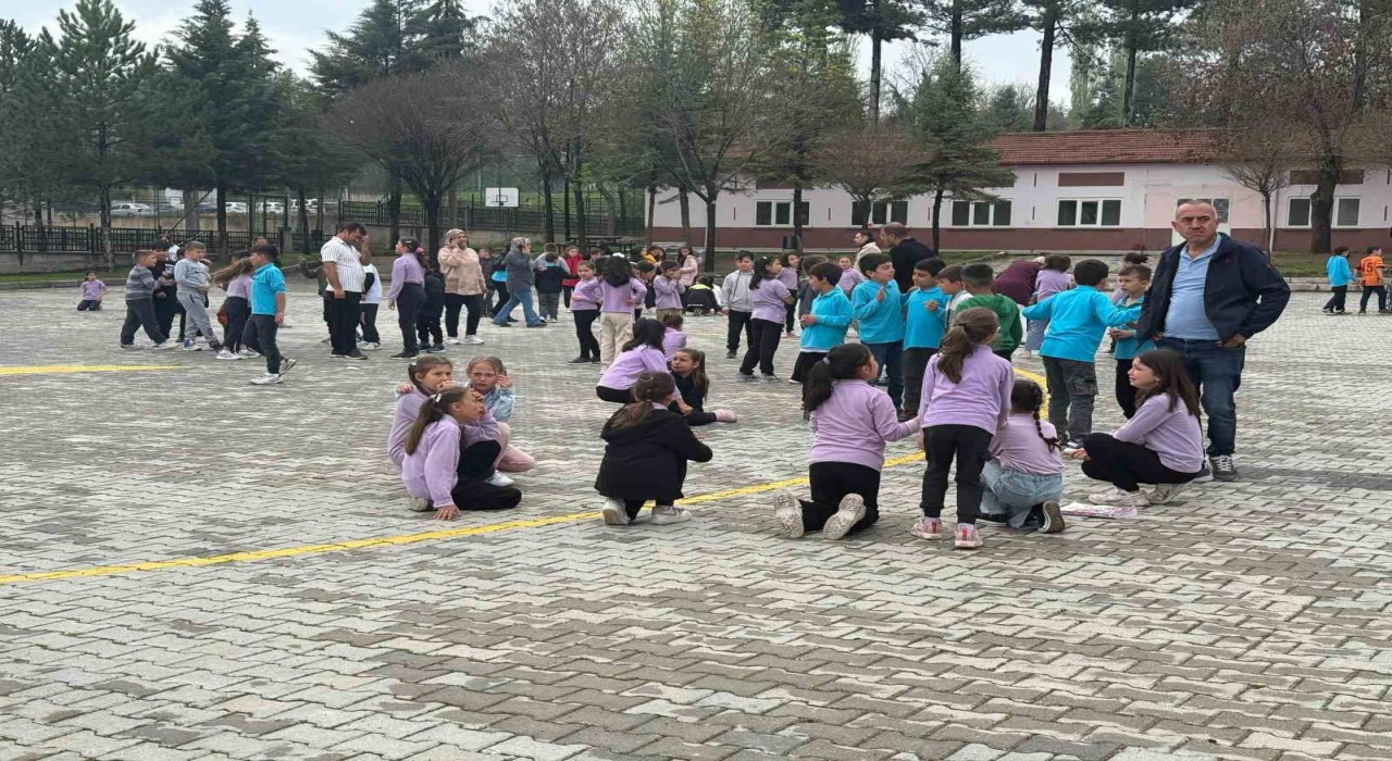 Hisarcıktaki okullarda deprem tedbirleri