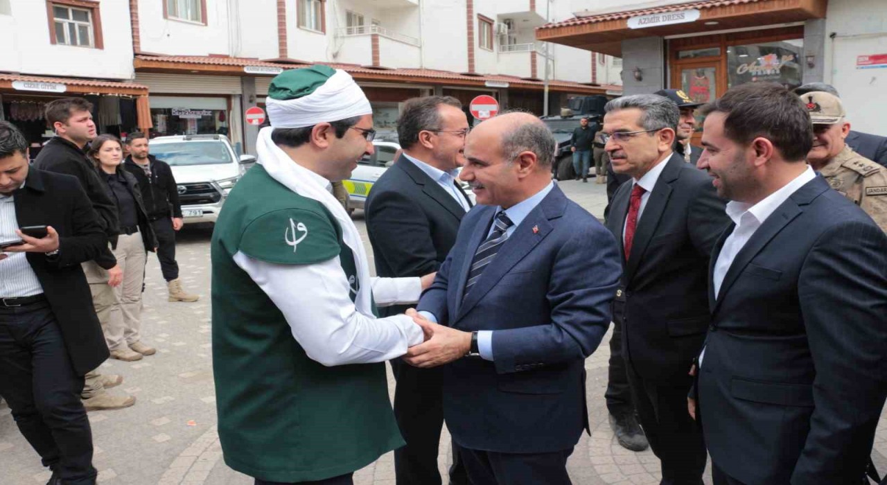 İçişleri Bakan Yardımcısı Aktaş tarihi Kırmızı Medreseyi ziyaret etti