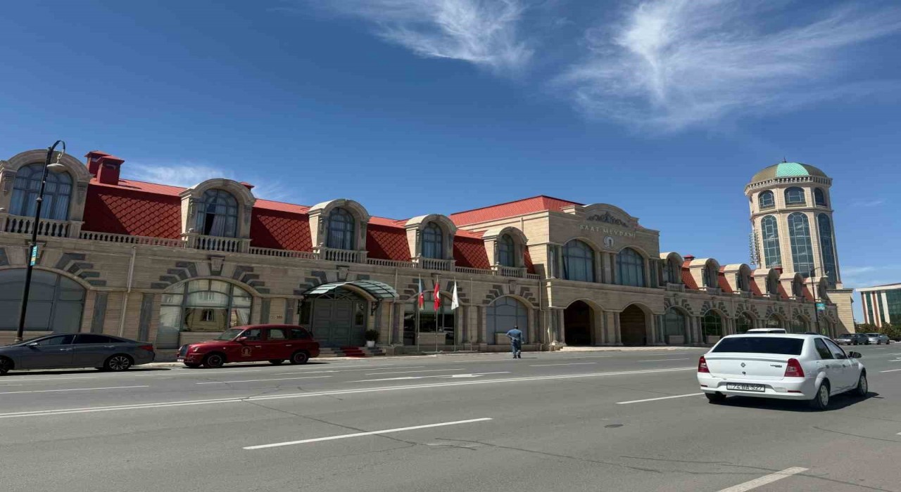 Iğdır-Nahçıvan doğal gaz boru hattı Nahçıvanda sevinçle karşılandı