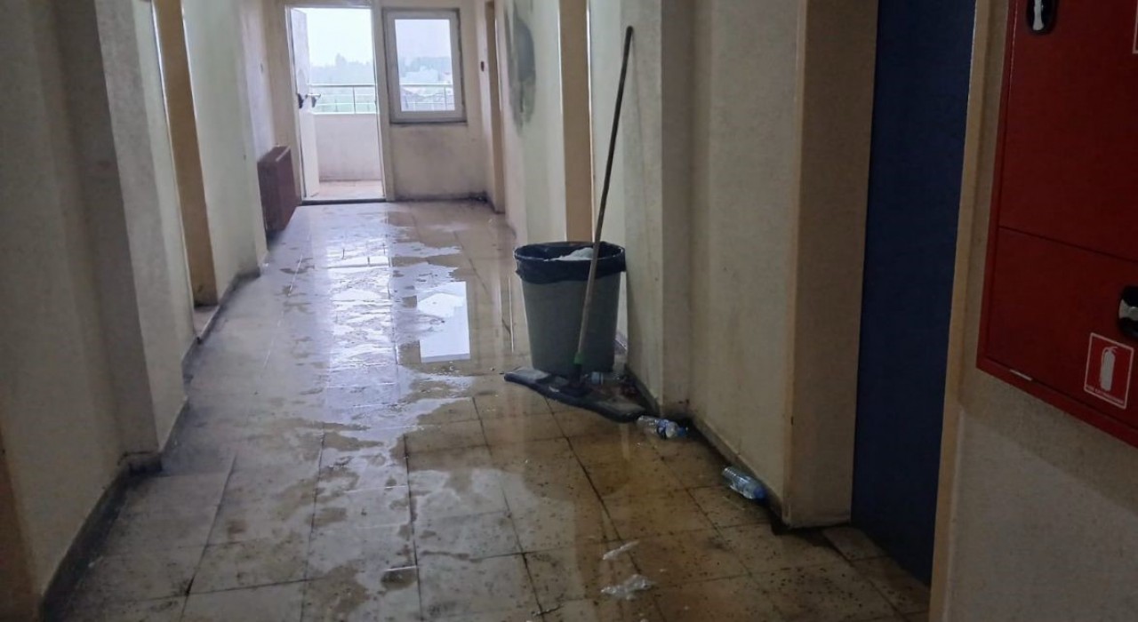 Iğdırda erkek öğrencilerin yurdunu su bastı