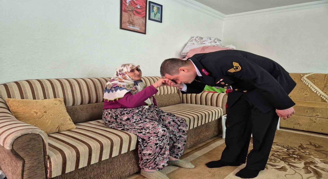 İl Jandarma Komutanlığından şehit ve gazi ailelerine ziyaret