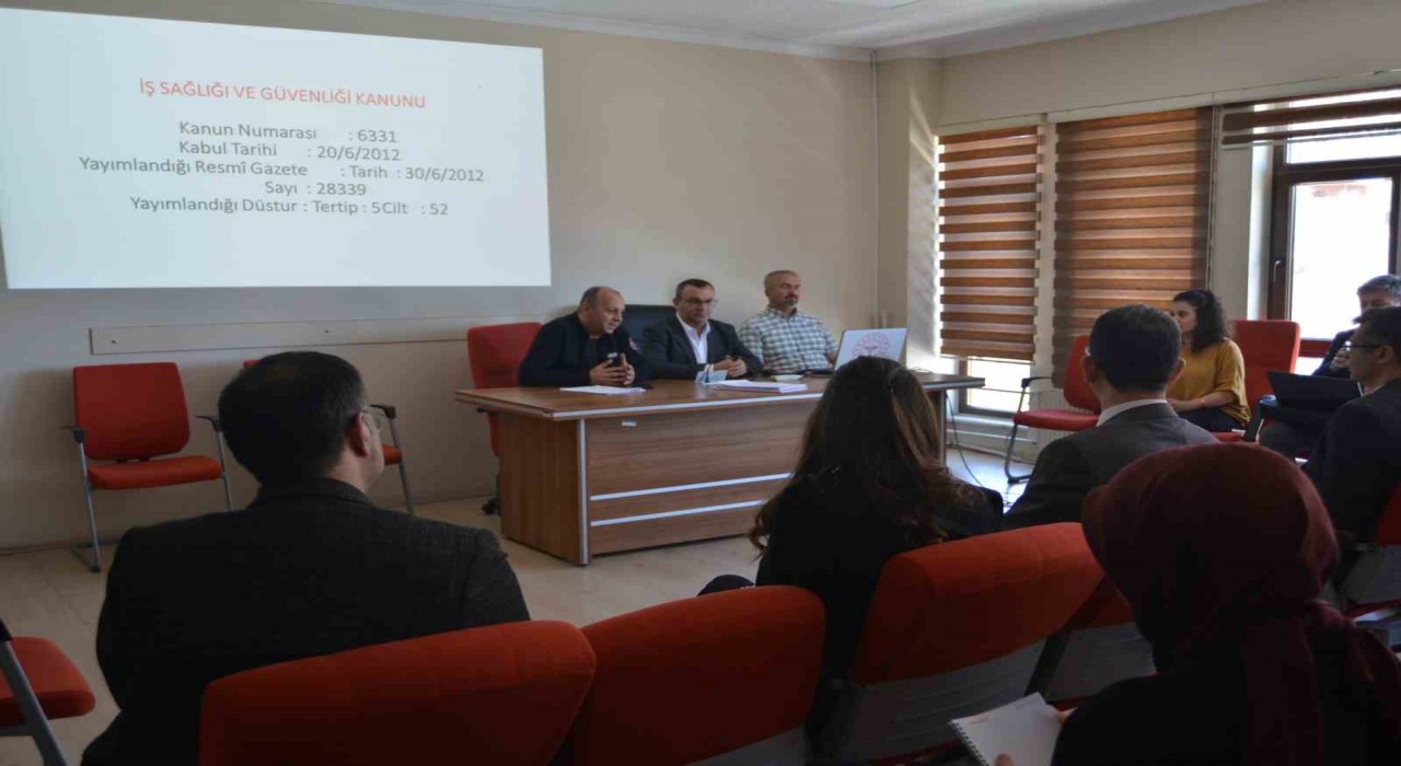 İl Sağlık Müdürlüğünde iş sağlığı ve güvenliği toplantısı yapıldı