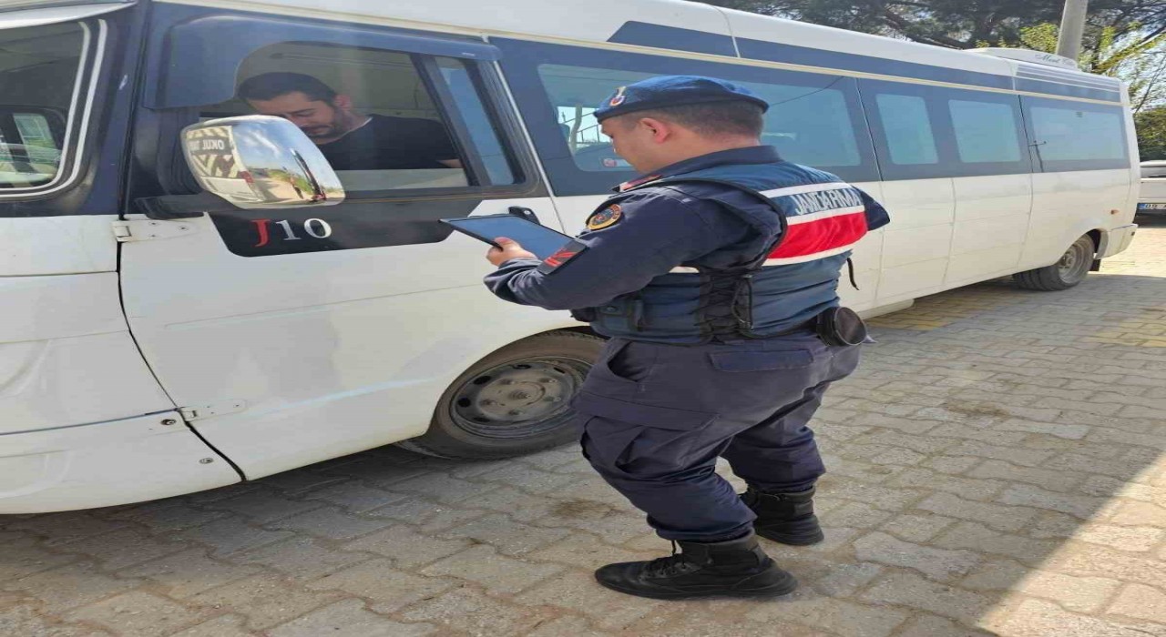İncirliovada okul servis araçları denetlendi