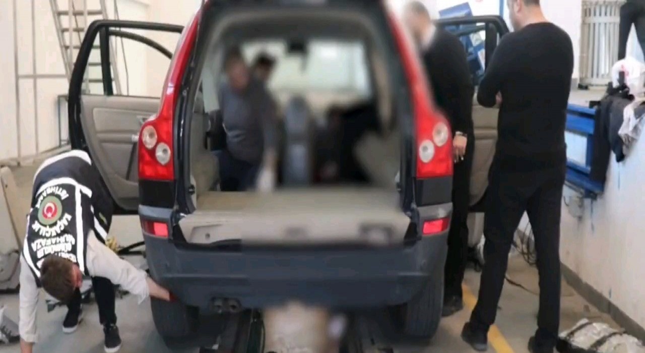 İpsala Sınır Kapısında 17 kilogram esrar yakalandı