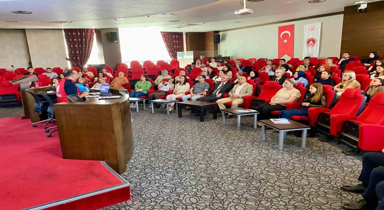 İskenderunda Aile Yılı tanıtım programı gerçekleştirildi