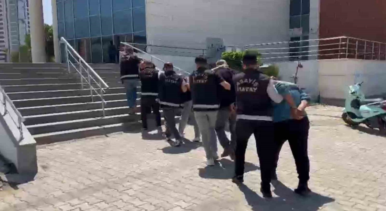 İskenderunda aranan 5 kişi yakalandı