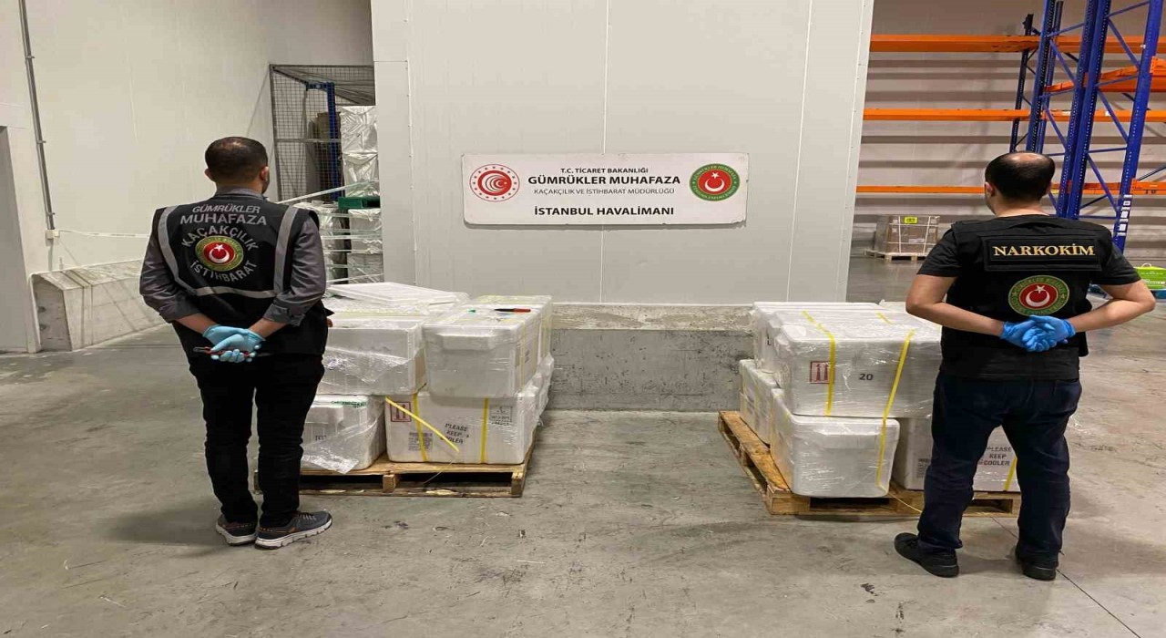 İstanbul Havalimanında 455,2 kilo uyuşturucu ele geçirdi