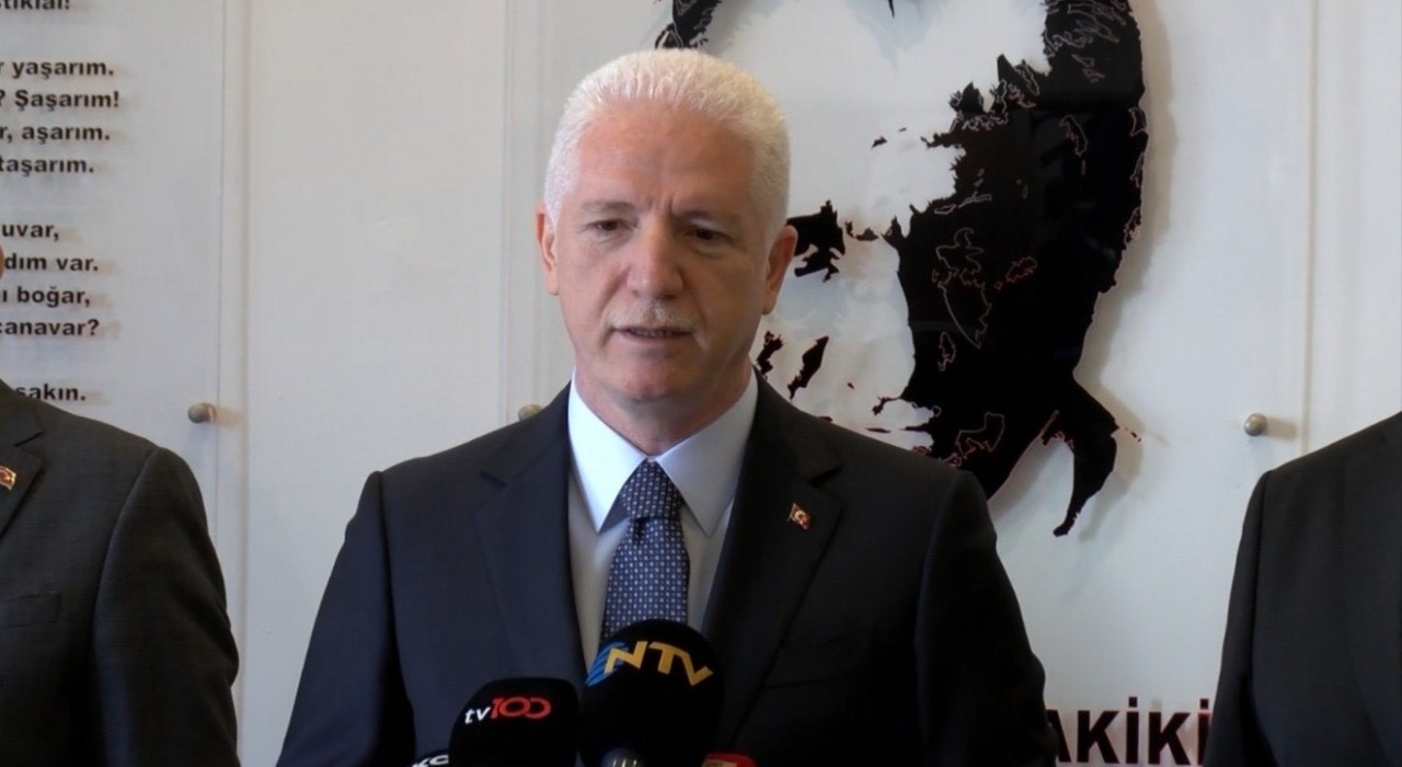 İstanbul Valisi Gül: Okullarımızın hiçbirinde depremden dolayı hasar olmadığı tespit edildi
