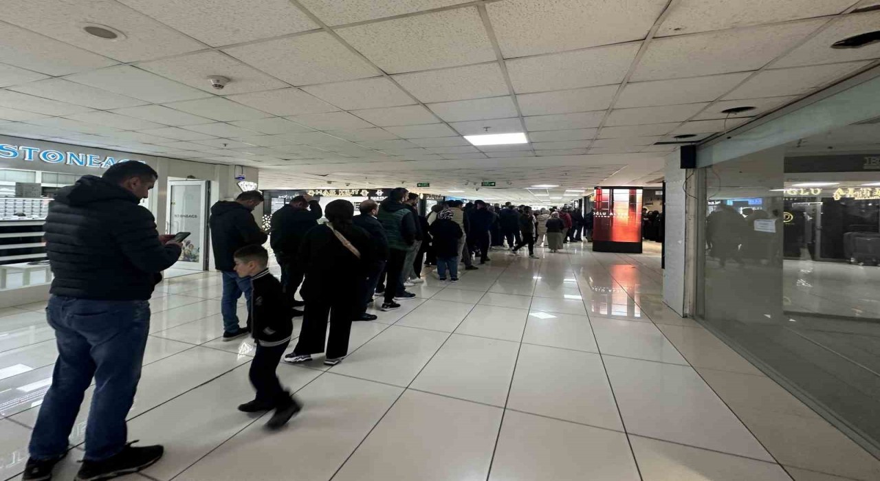 İstanbulda altın kuyruğu