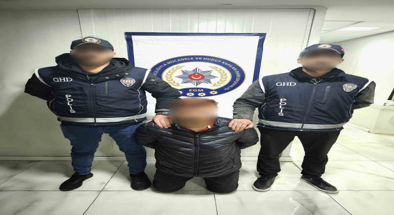 İtalya tarafından kırmızı bültenle aranan suç örgütü elebaşı İstanbulda yakalandı