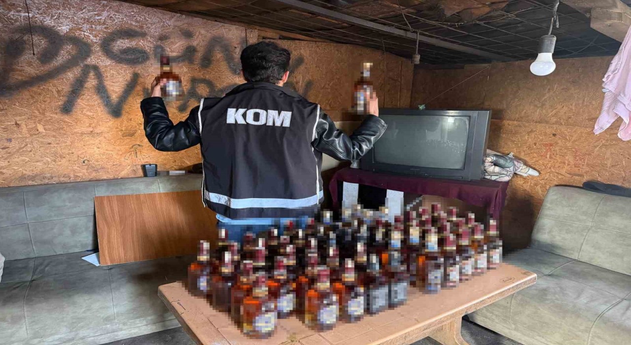 İzmirde 6 buçuk milyon değerinde kaçak ürün ele geçirildi