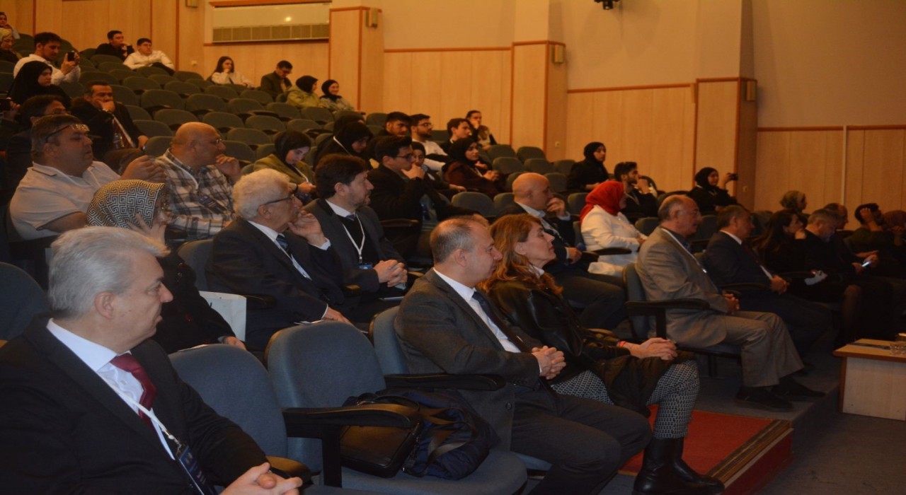 İzmirde İlmî ve Kültürel Hayat sempozyumu başladı