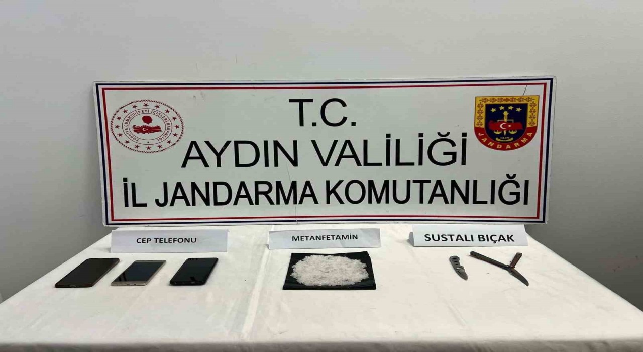 İzmirden Aydına süren uyuşturucu ticaretine jandarma ‘dur dedi