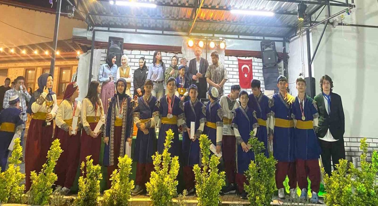 Kadim Vakfından öğrencilere balık ekmek etkinliği ve okçulara ödül