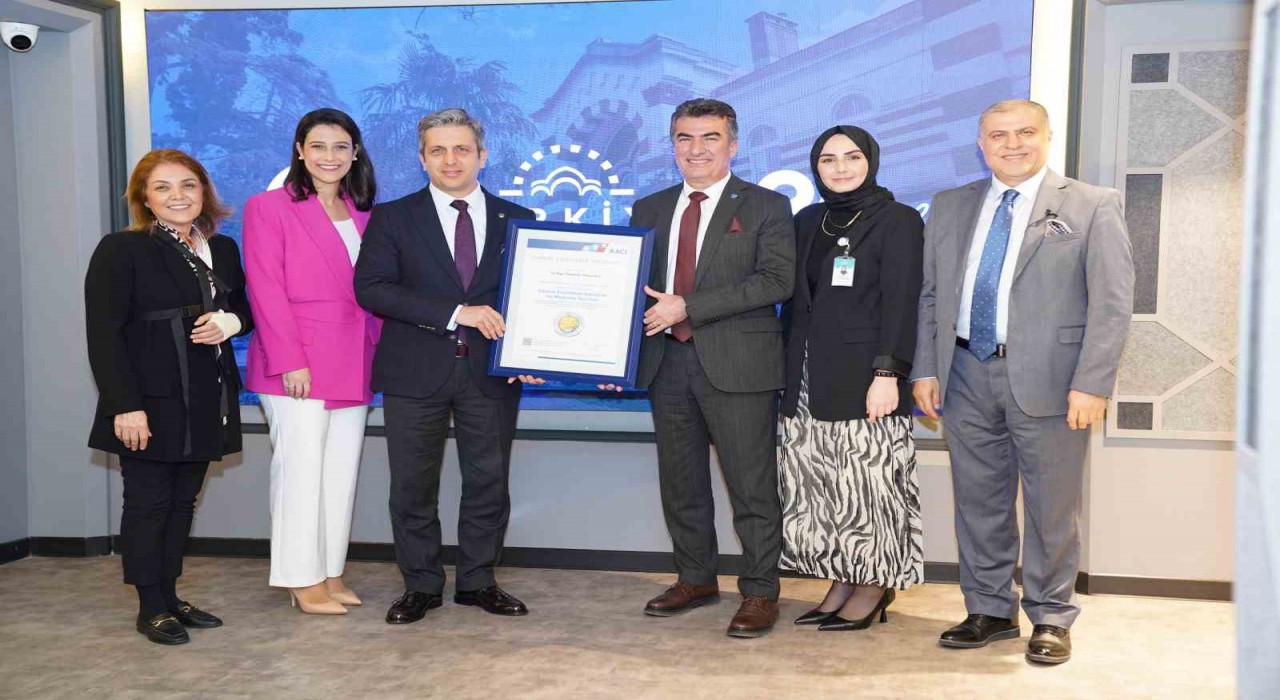 Kadın Doğum Mükemmelliyet Merkezi Sertifikası Türkiyede ilk kez Türkiye Hastanesine verildi