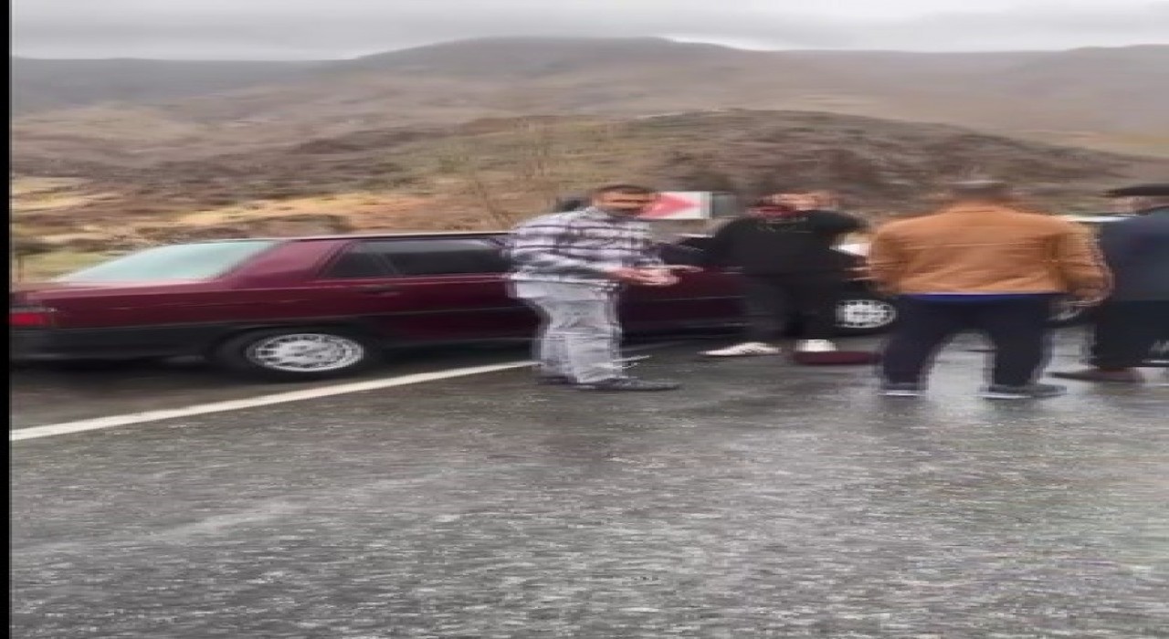 Kağızmanda trafik kazası: 4 yaralı