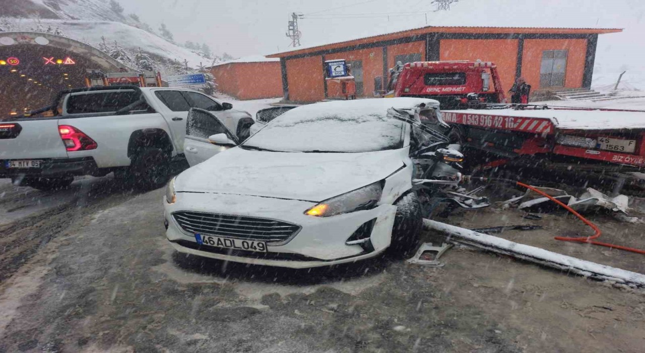 Kahramanmaraşta kar kazalara neden oldu: 1 ölü, 3 yaralı