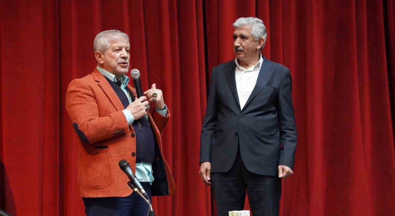Kahta Belediyesinden Kozmik Yaşam konferansı