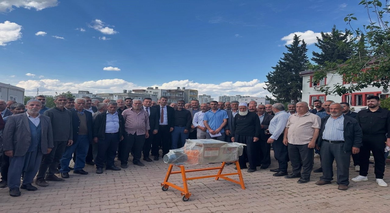 Kahtadaki 99 çiftçiye üzüm sıkma makinesi dağıtıldı