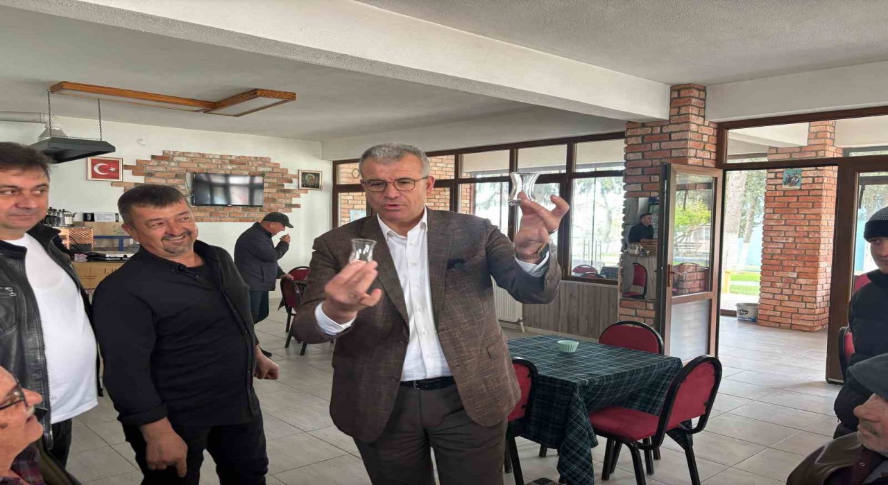 Karabigada çaya zam yok, bardaklar büyüdü