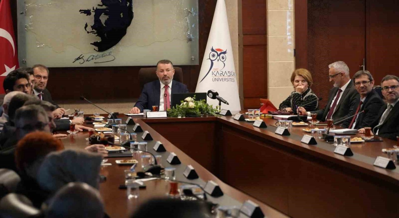 Karabük Üniversitesinin yükselen başarı grafiği masaya yatırıldı