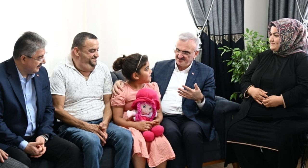 Karaloğlu: "Yıl Sonuna Kadar 452 Bin Konut Teslim Edilecek"