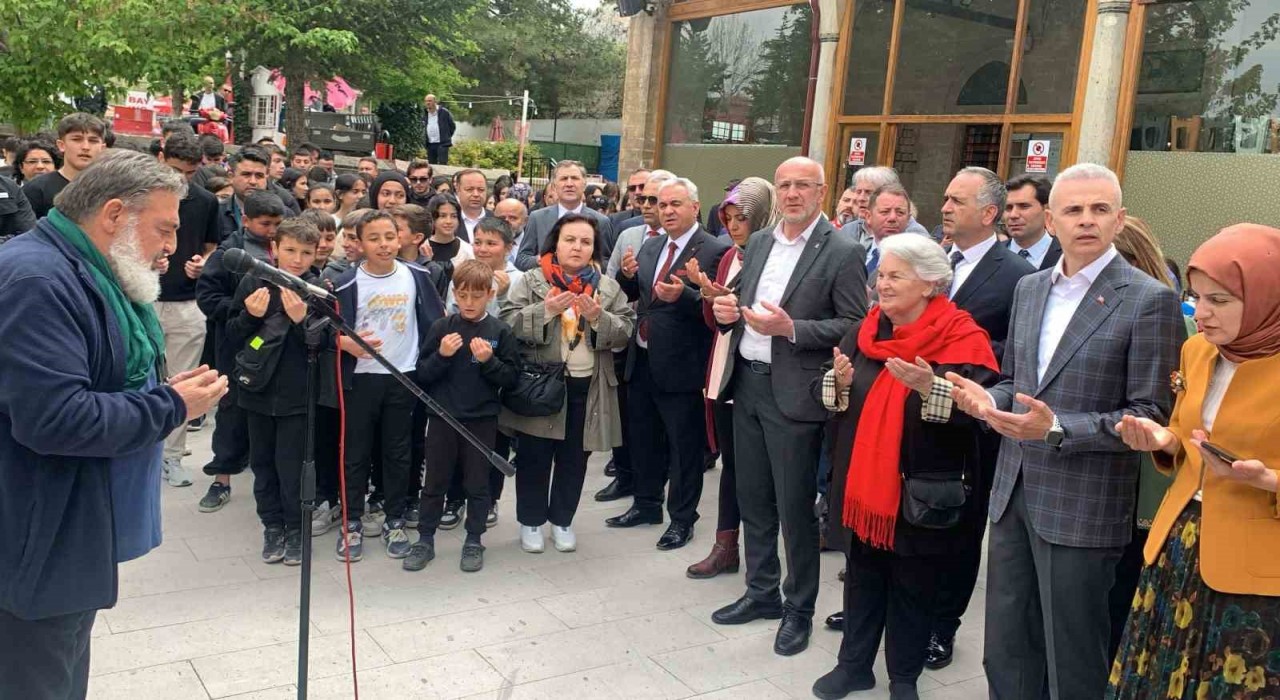 Karamandan Konyaya Sevgi ve Barış Yürüyüşü düzenlendi