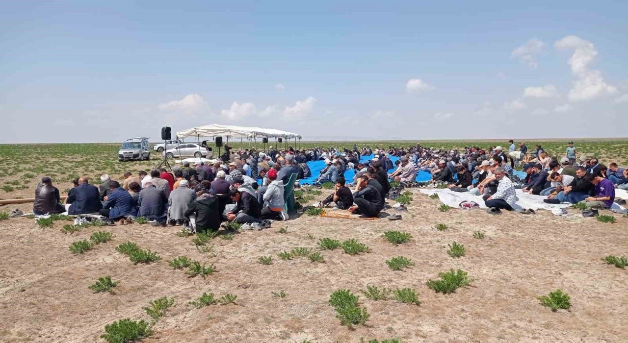 Karapınarda kuraklık nedeniyle yağmur duası yapıldı