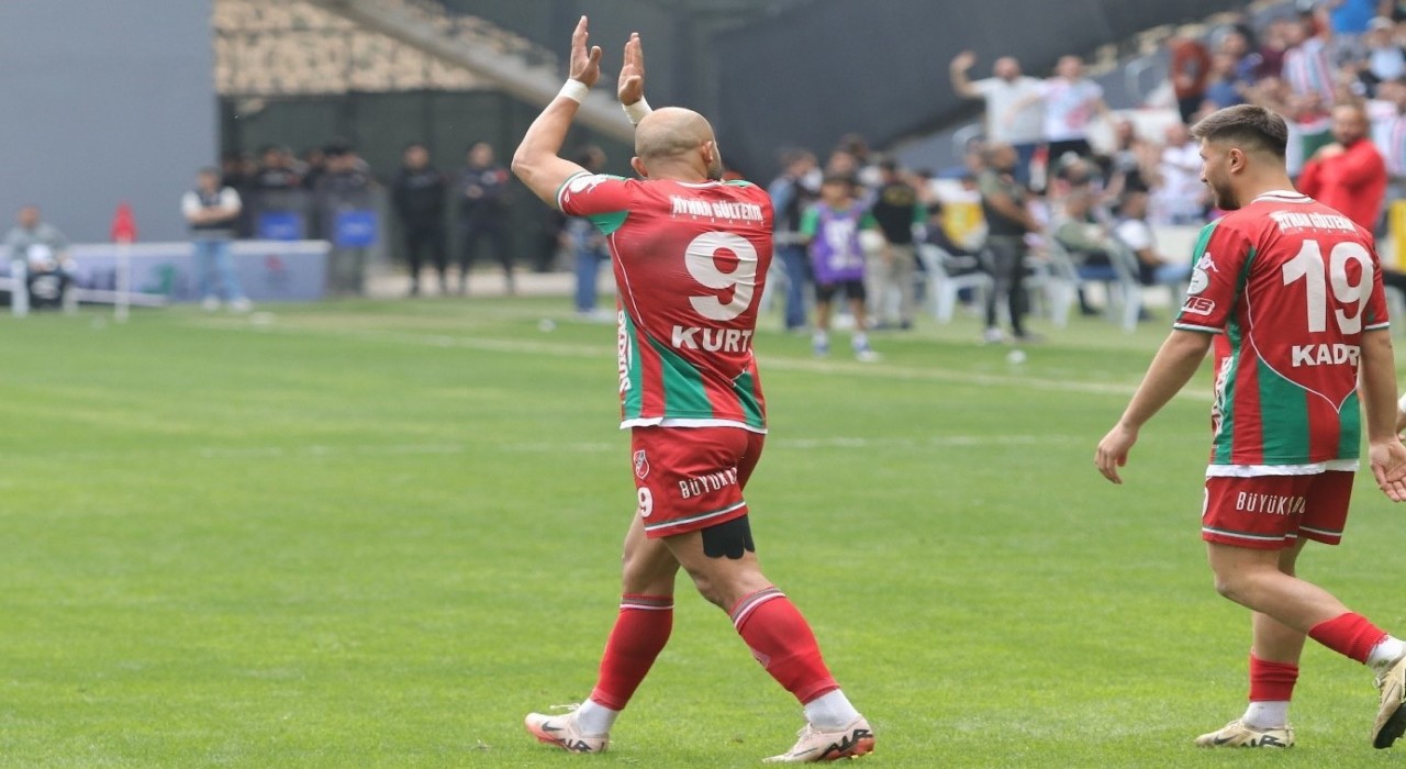 Karşıyakada İshak Kurt, gol krallığına oynuyor
