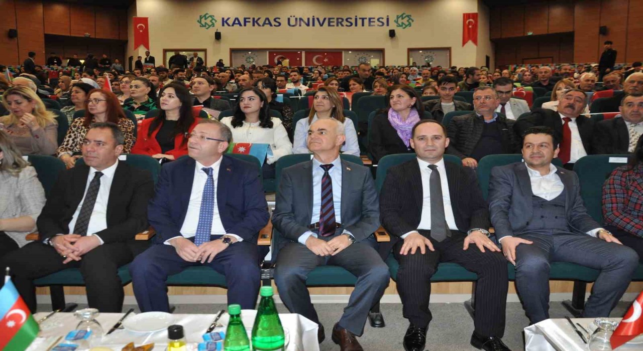 Karsta Azerbaycan-Türkiye Kültür Buluşması renkli görüntülere sahne oldu