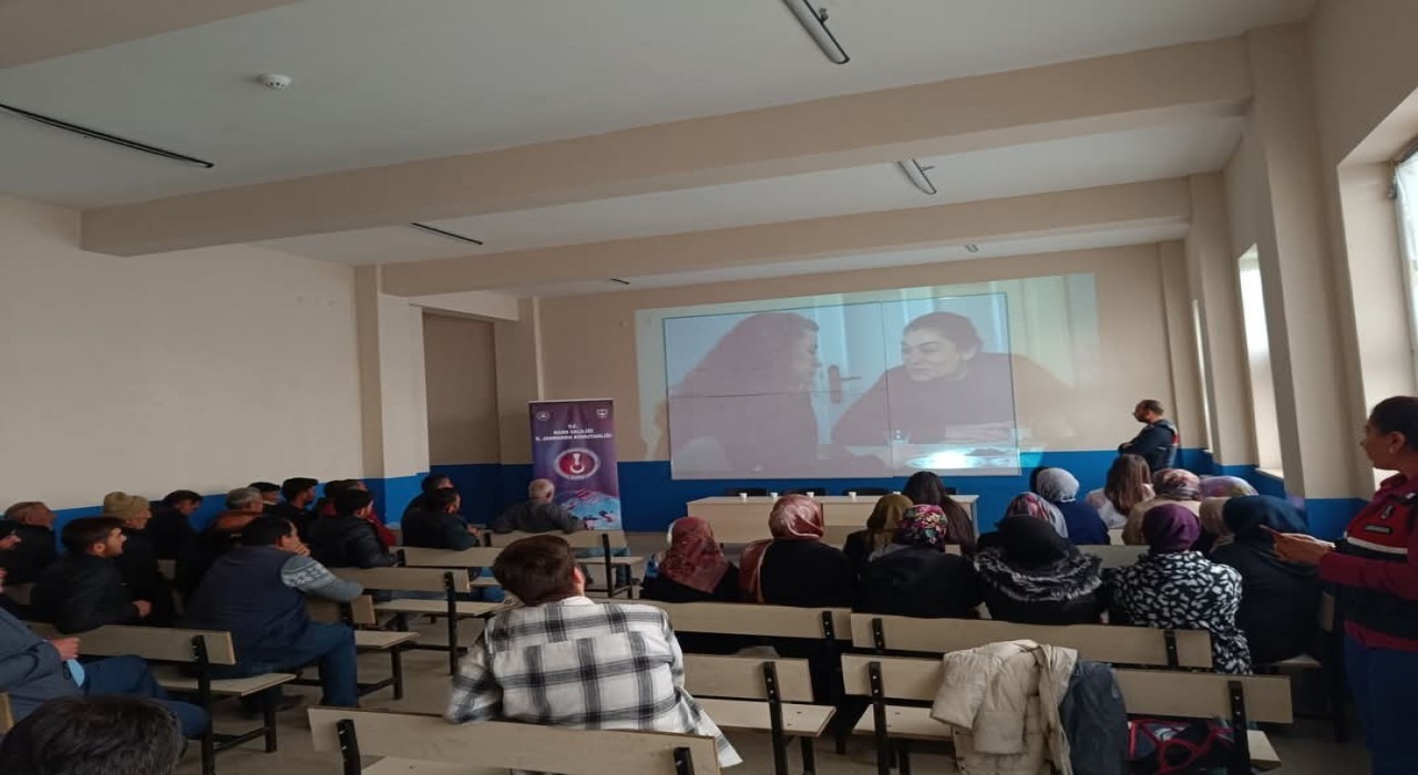 Karsta Jandarmadan Anne Adaylarına En İyi Narkotik Polisi Anne Eğitimi