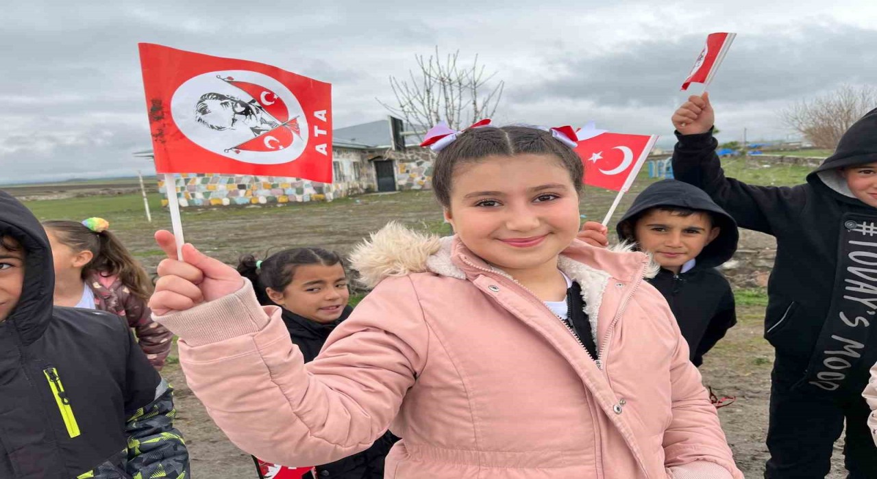Karsta köy okulunda 23 Nisan coşkusu