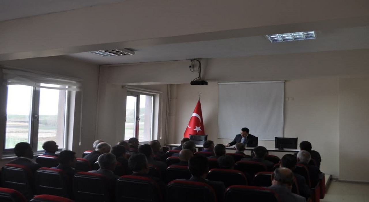 Kaymakam Demirtaş, muhtarlarla buluştu