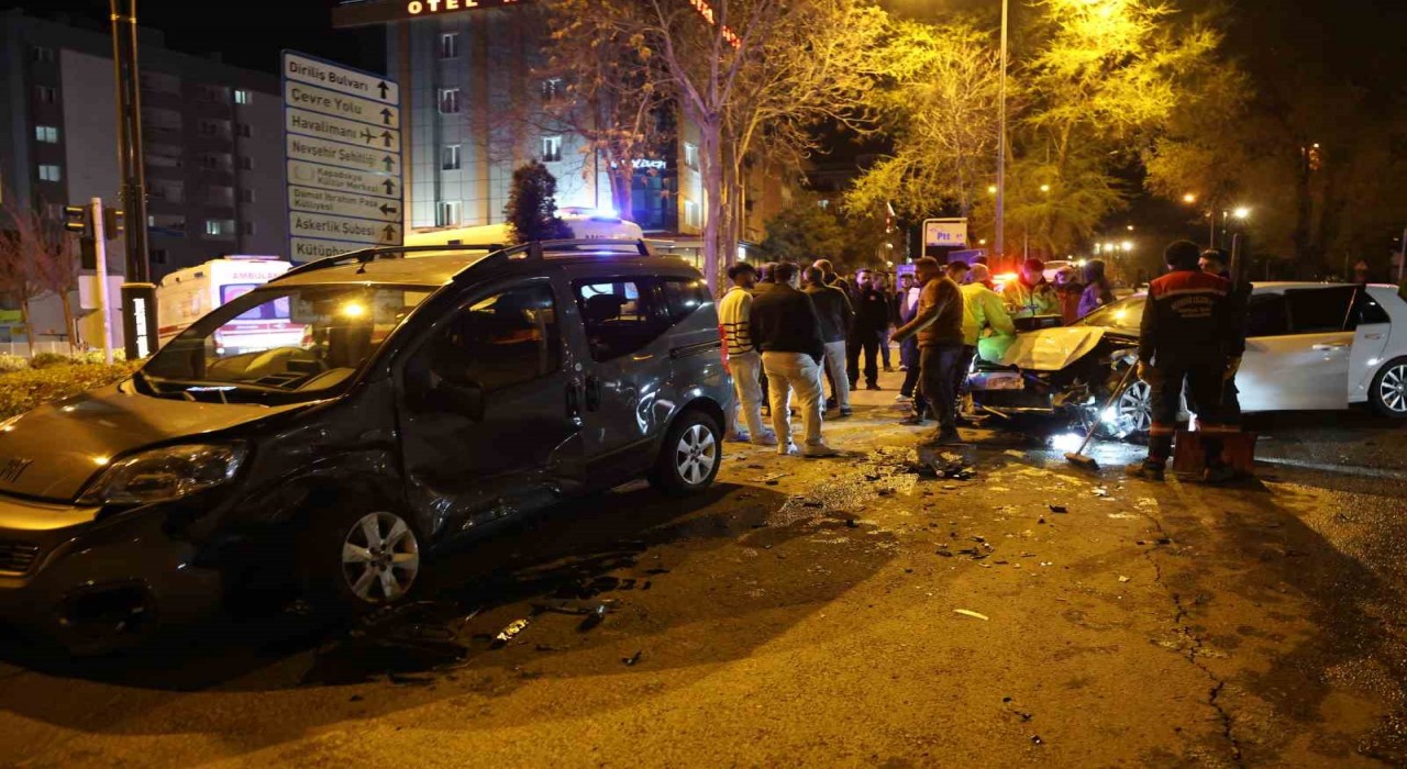 Kaza yapan alkollü sürücüden ilginç savunma: Ağzımıza iki damla bir şey koyduk, üfledin mi çıkacak