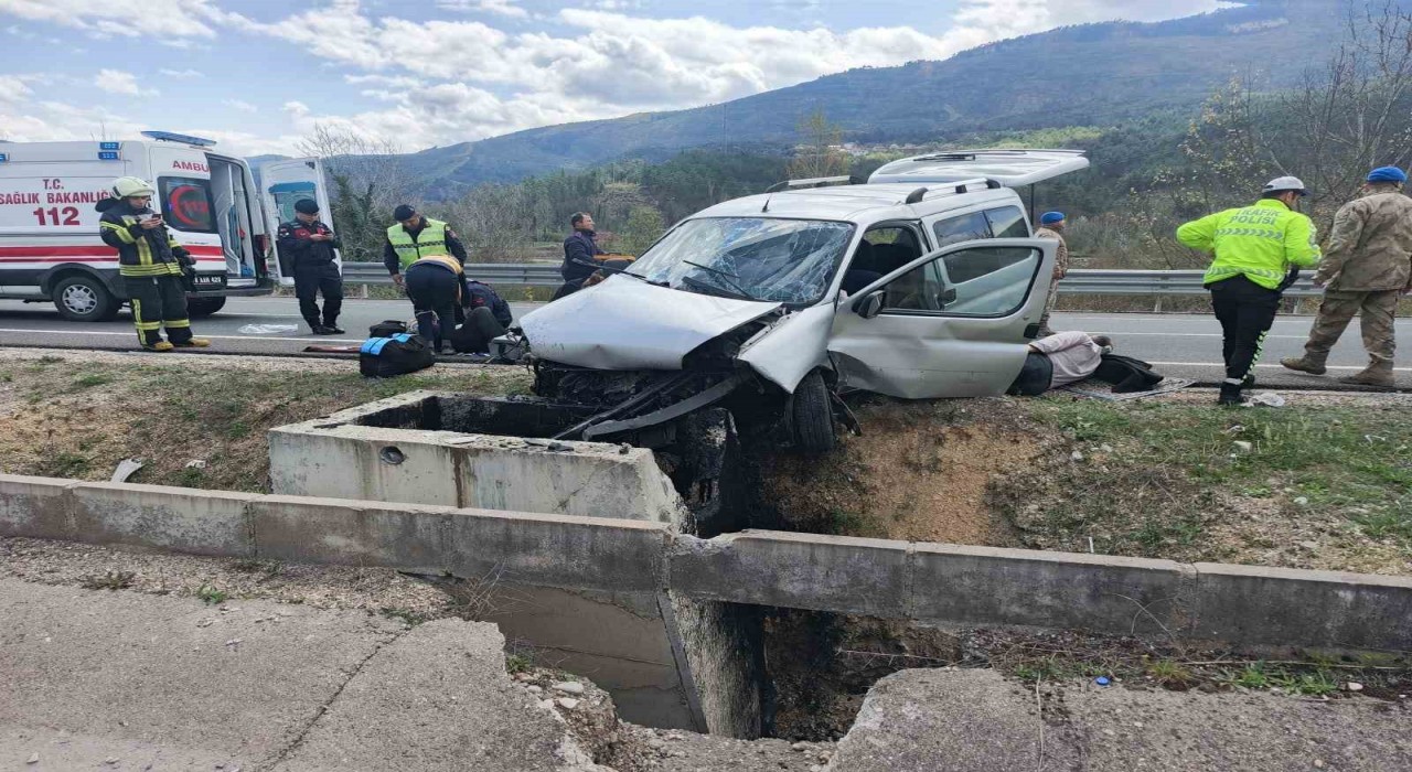 Kazada ağır yaralanan yaşlı kadın hastanede hayatını kaybetti