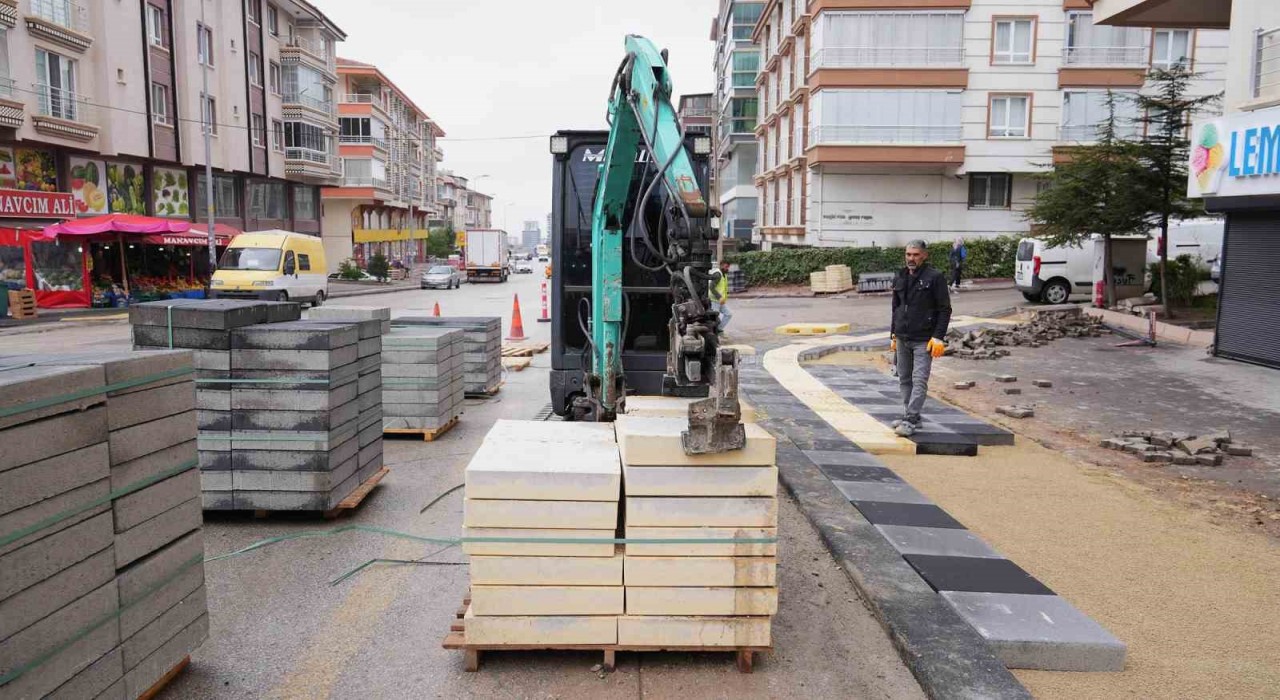 Keçiören'de kaldırımlar yenileniyor
