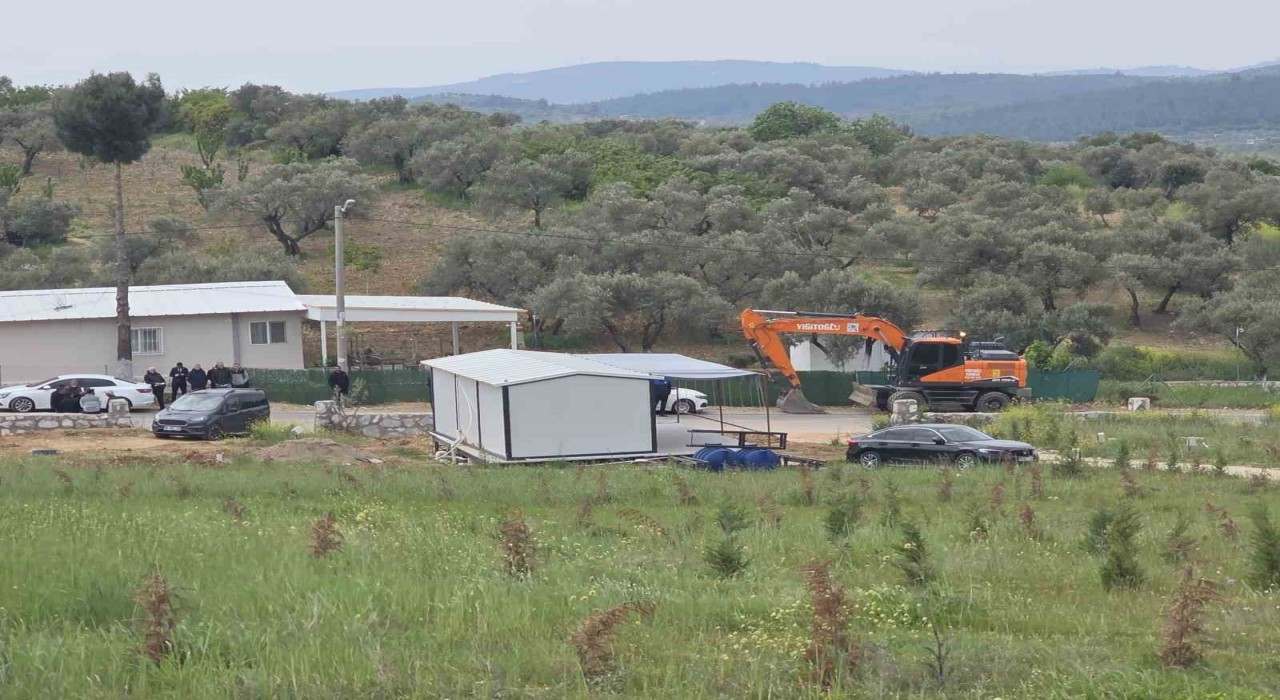 Kemalpaşada kaçak yapıların yıkımına başlandı