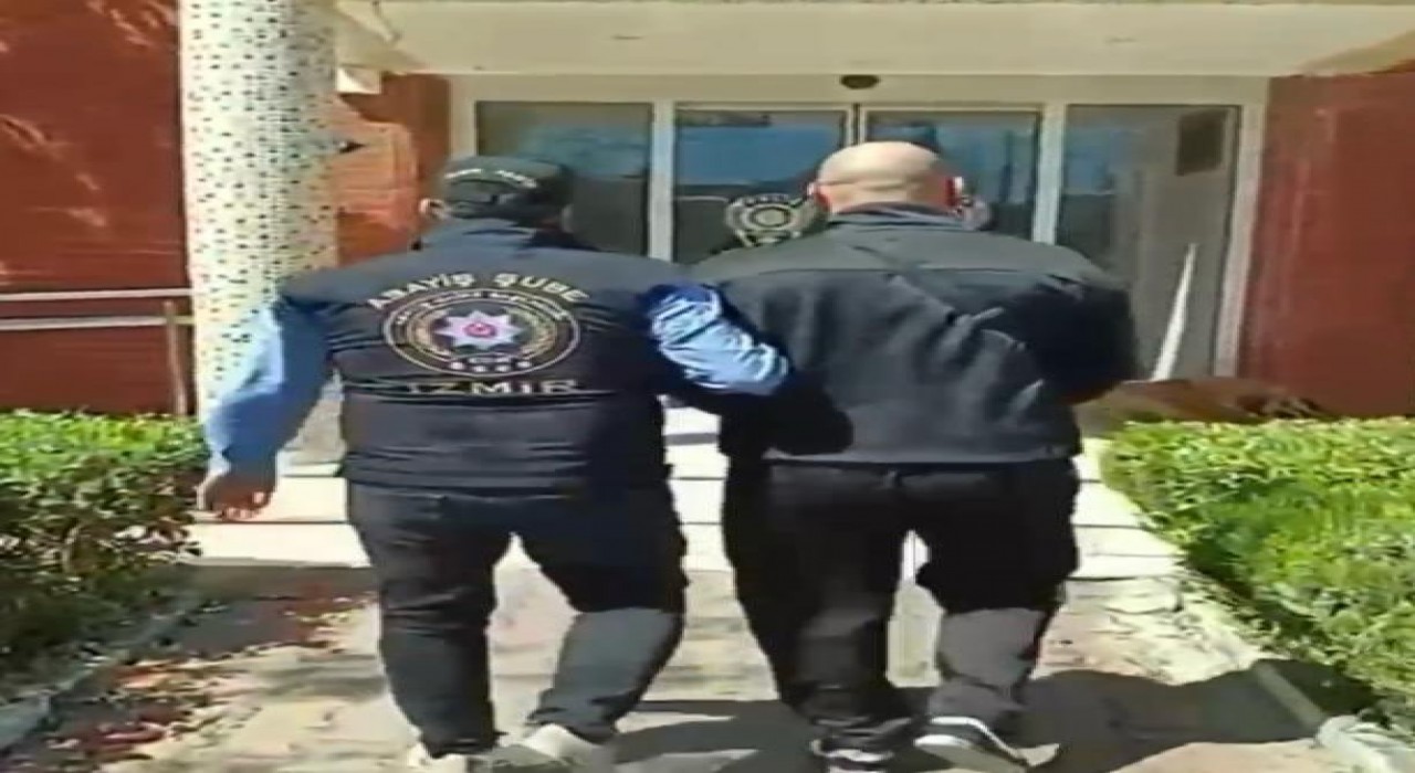 Kesinleşmiş 19 yıl hapisle aranan hırsız İzmirde yakalandı