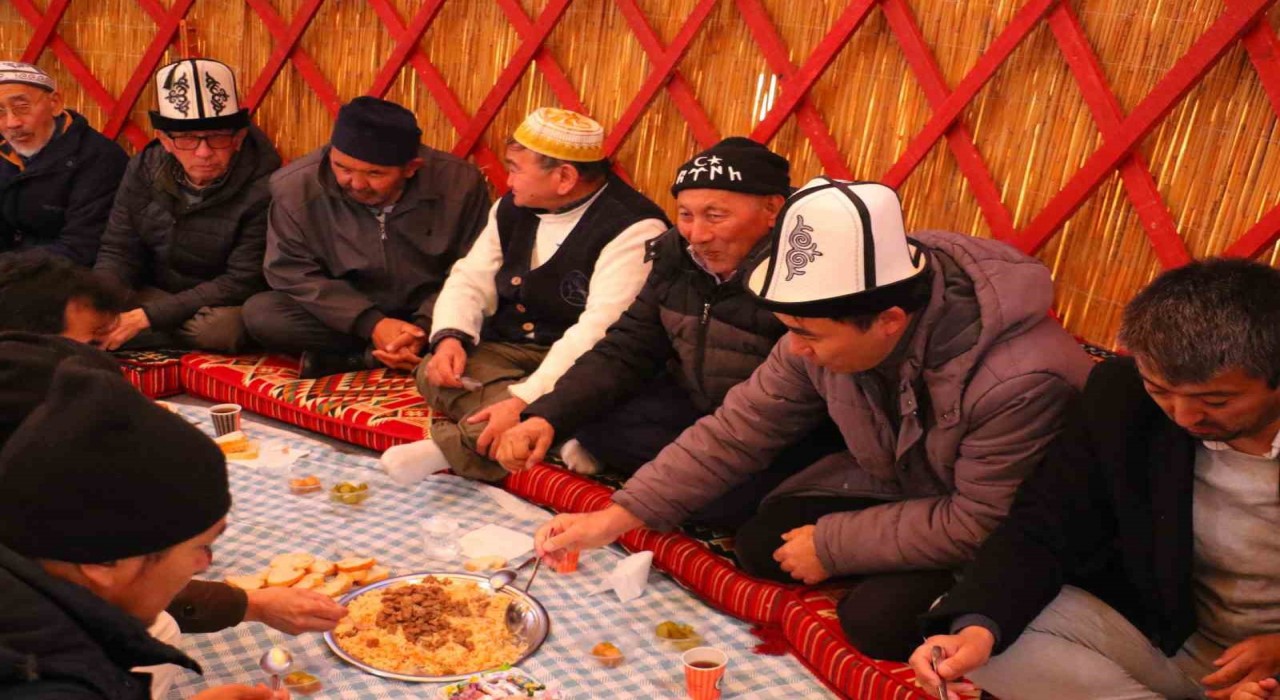 Kırgız Türkleri Ankarada geleneklerini yaşatıyor